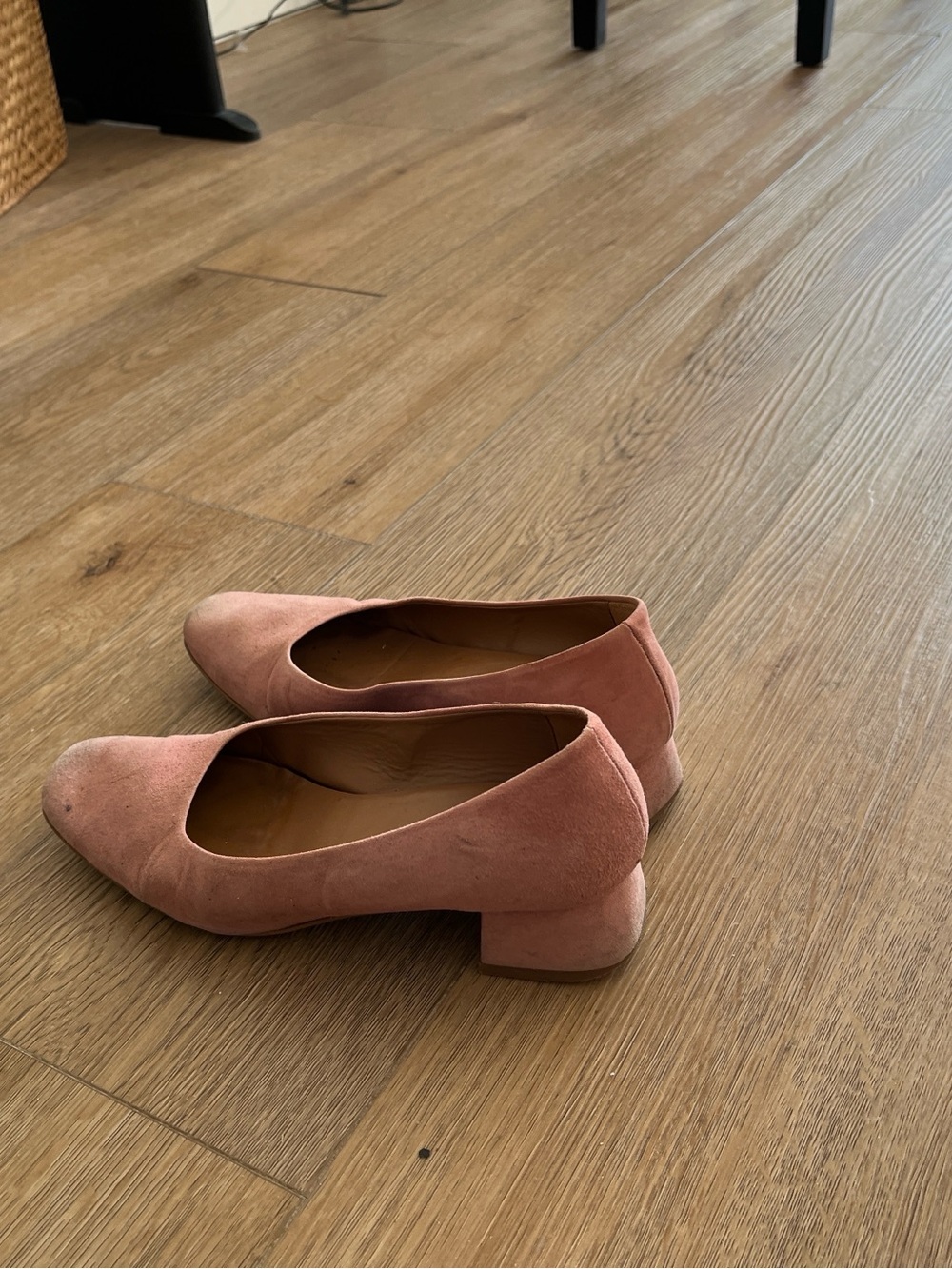 Flattered Suede Block Heel Pumps in Dusty Pink